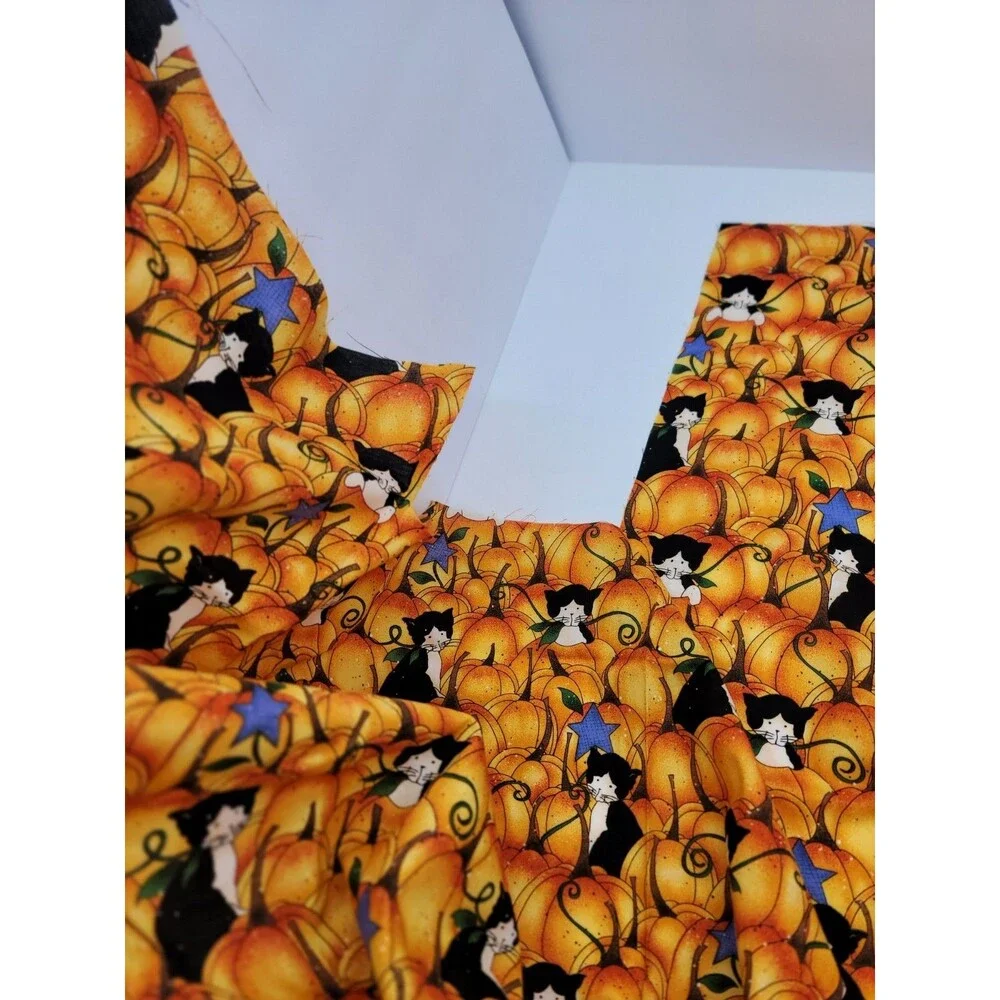 Vintage Daisy Kingdom #0642 Fence Post Friends Cat in Pumpkins Fabric 1 x 3 Yds
